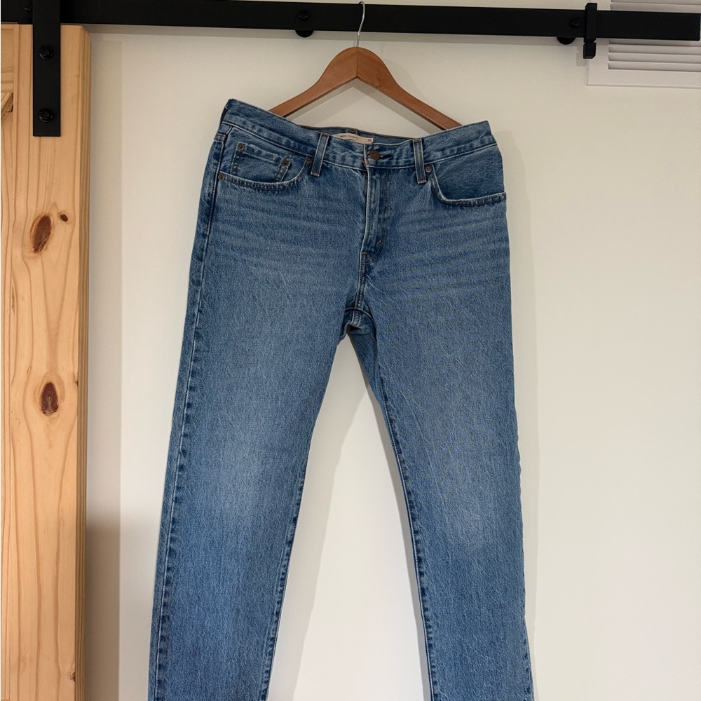 Levi's Women's Light Blue Straight Leg Jeans